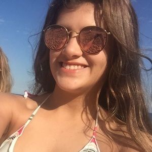 Meet your Posher, Marina